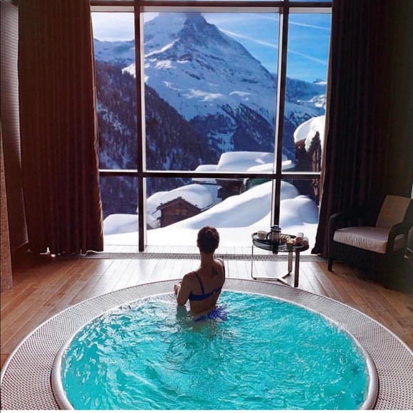 WELCOME to my closet. 💝 I Posh ambassador !!!💕💕 - Picture 5 of 7